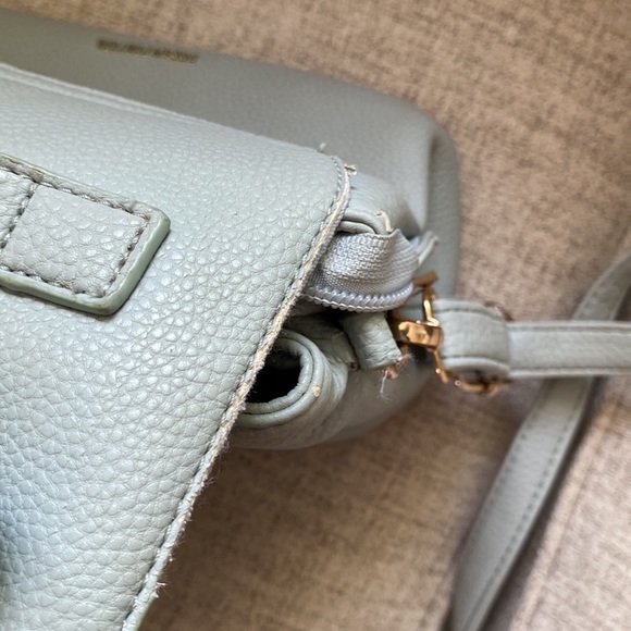 Dream Control New York bow crossbody bag grey. - Picture 7 of 11